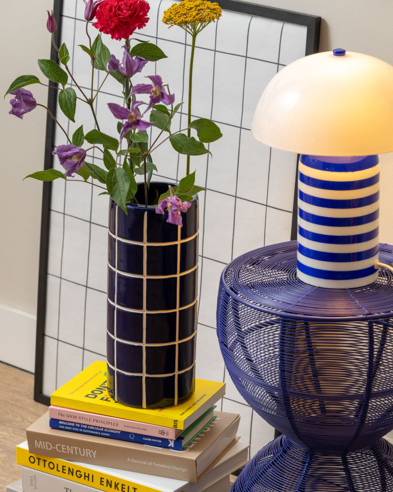 Vase retro tiles round