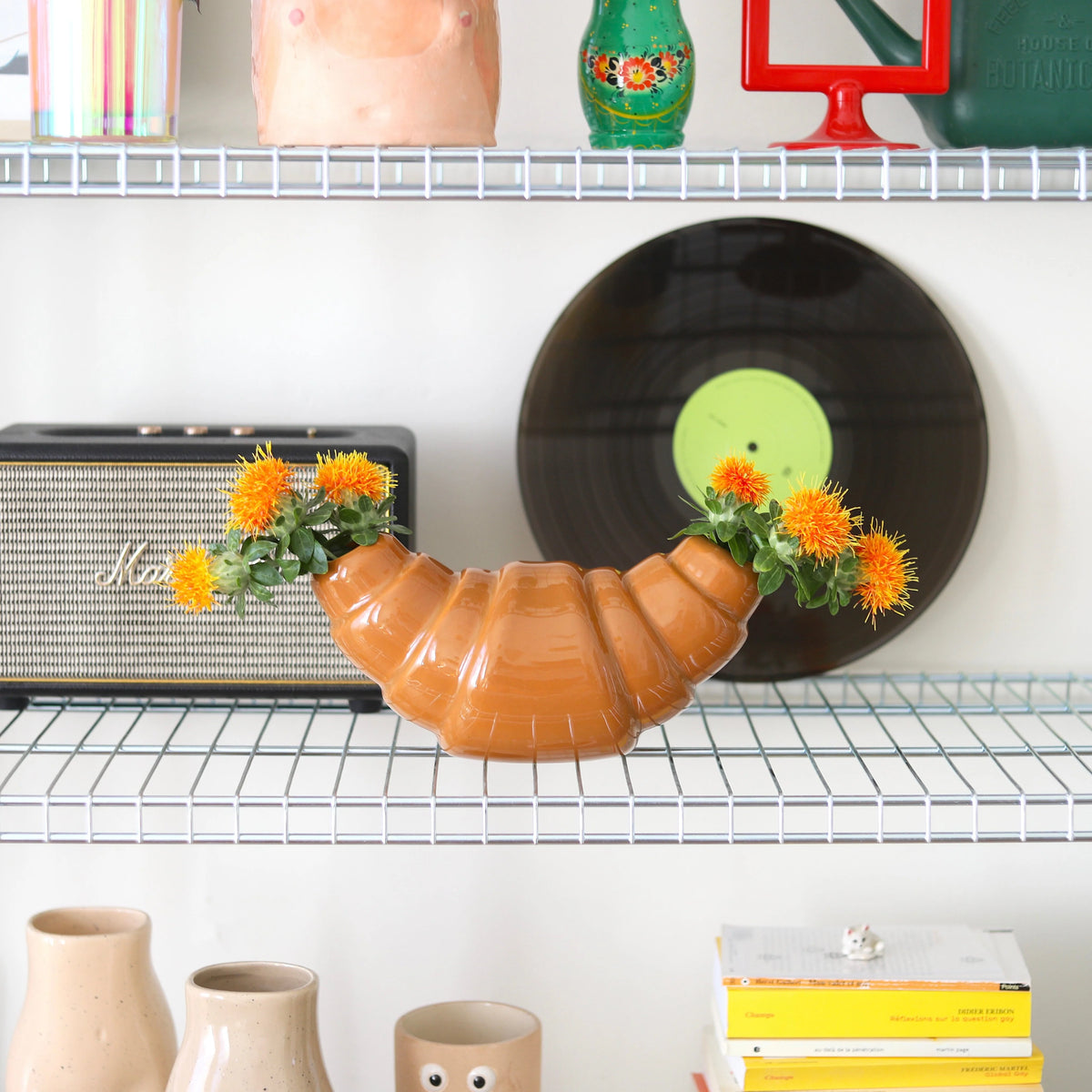 Croissant vase